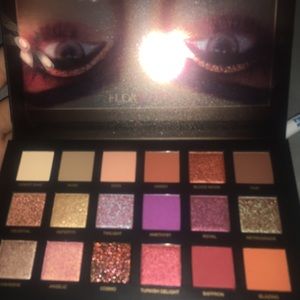 Brand New Huda Desert Dusk Palette